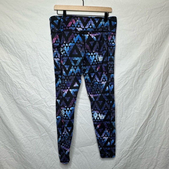 Constantly Varied Gear Geometric Blue and Black Leggings. Too long for me. - Picture 3 of 4